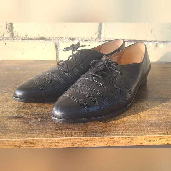 Vintage Lace Up Flats - Picture 2 of 8